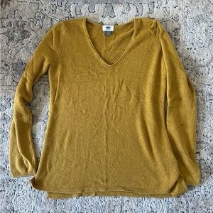Old Navy sweater